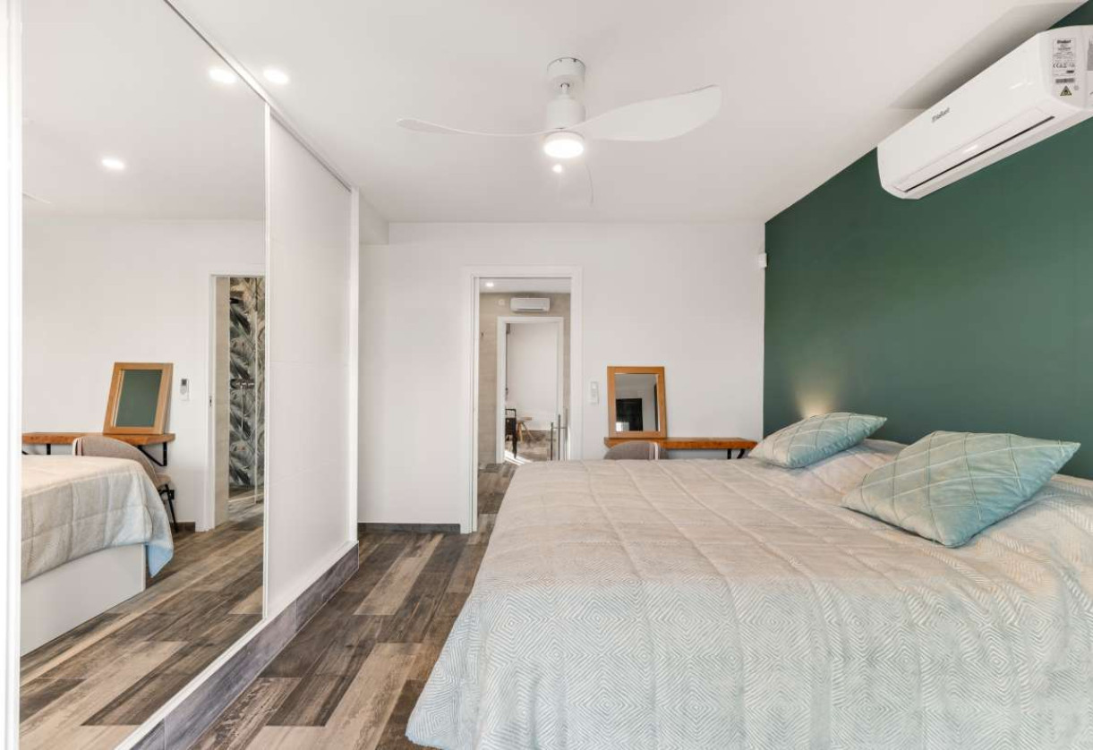 Sale · detached house · Calpe