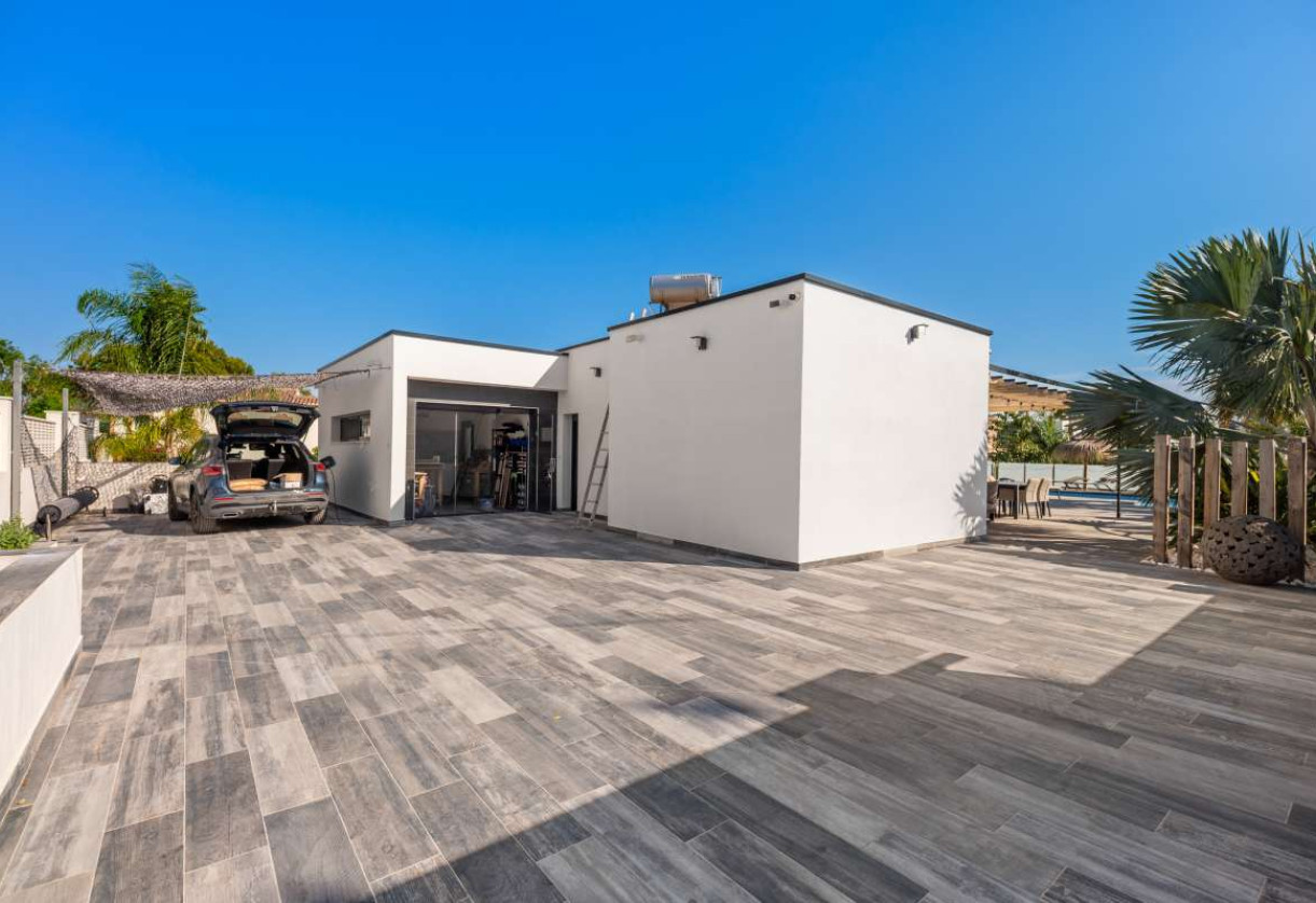 Sale · detached house · Calpe