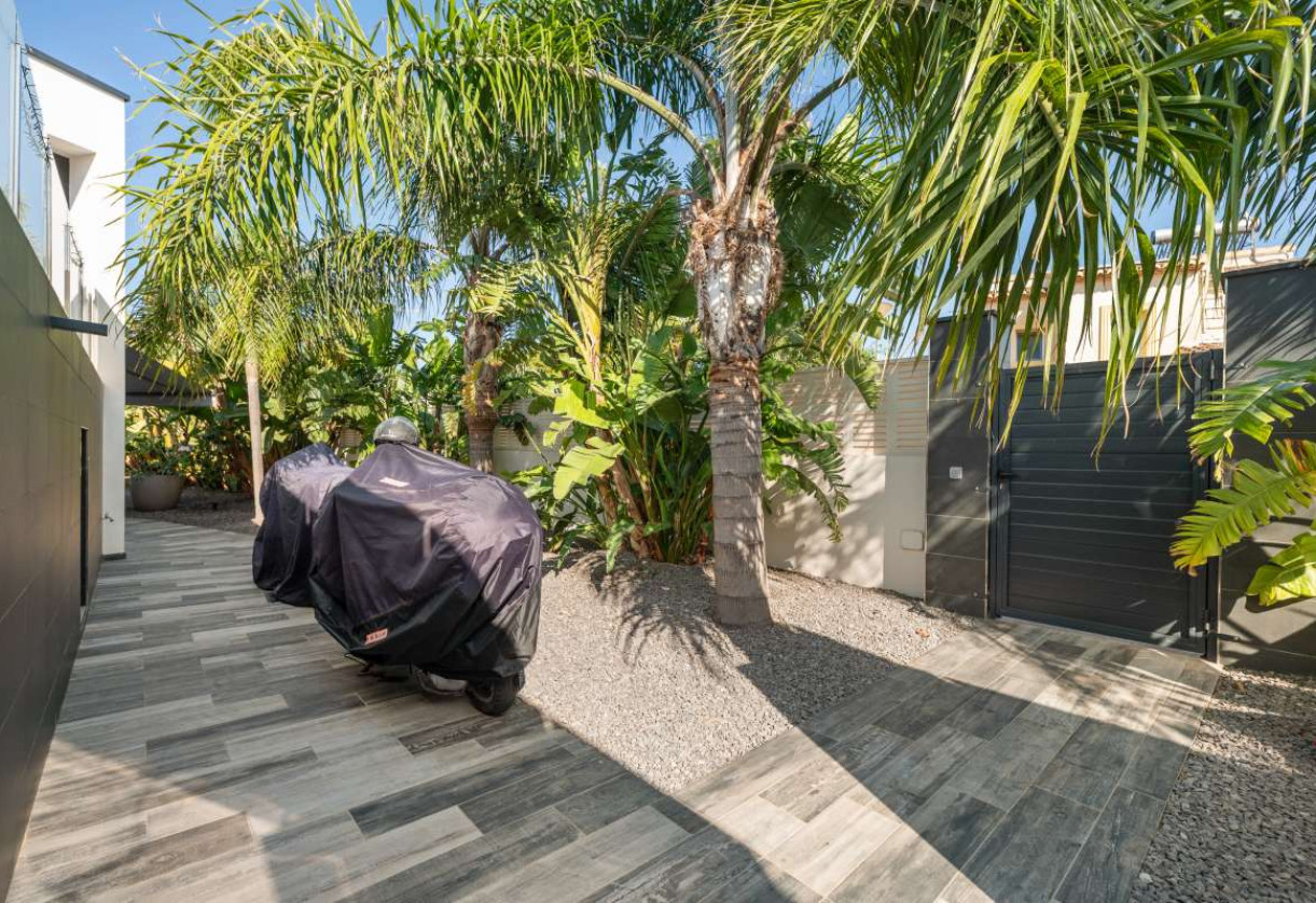 Sale · detached house · Calpe