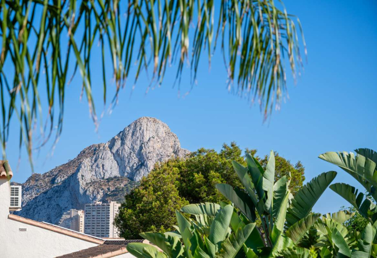 Sale · detached house · Calpe