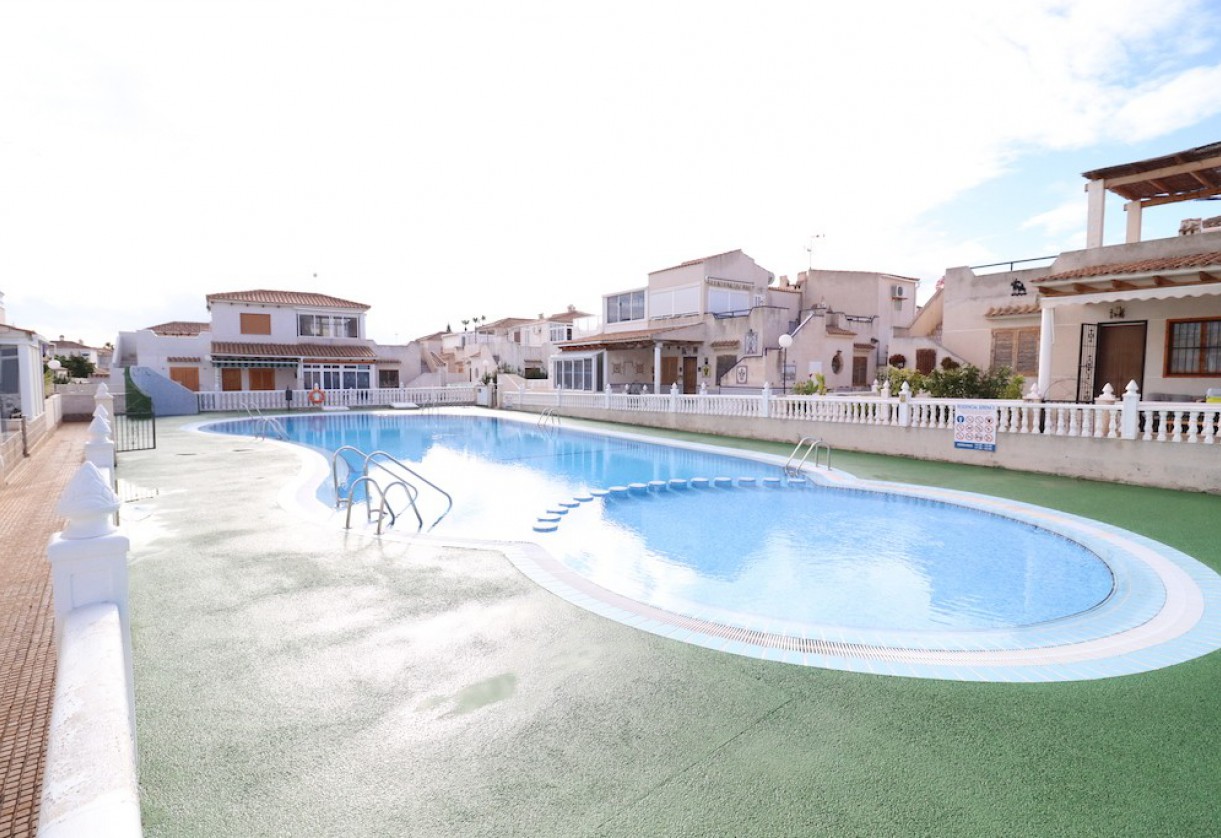 Reventa · APARTAMENTO PLANTA BAJA · Orihuela · Playa Flamenca