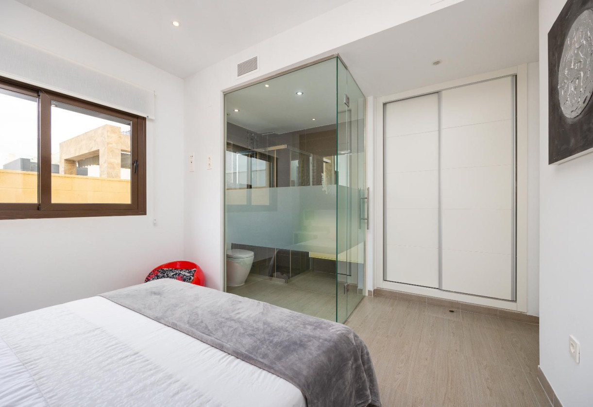 Sale · detached house · Rojales