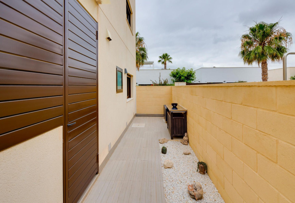 Sale · detached house · Rojales