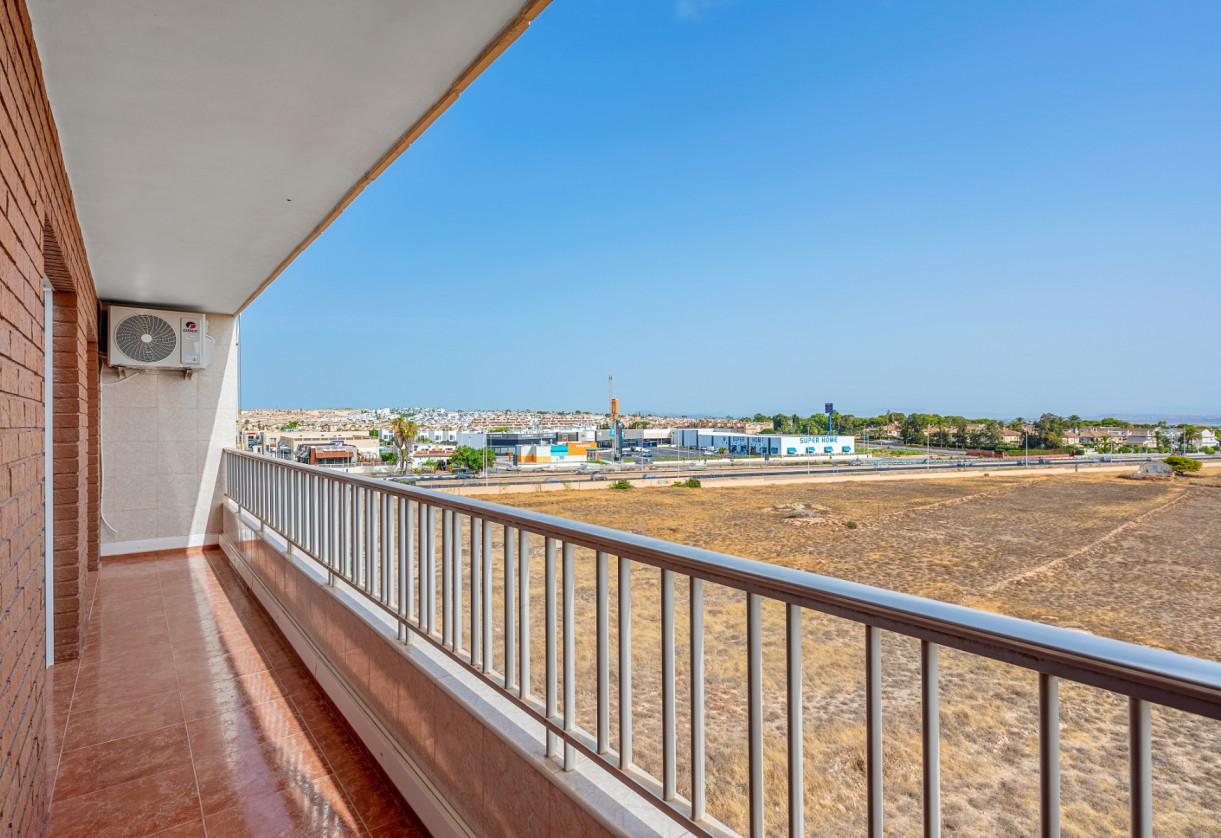 Rynek wtórny · - APARTMENT · Torrevieja · Punta Prima