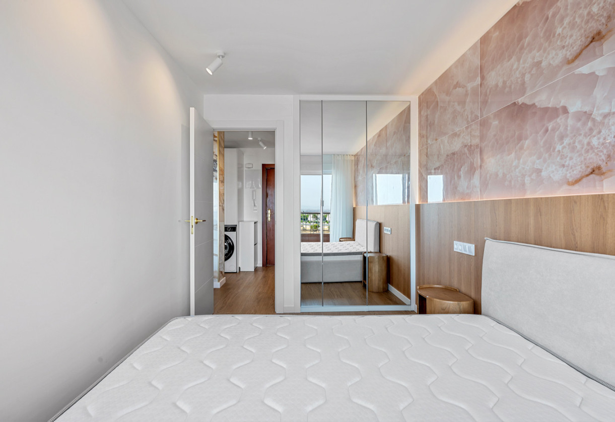 Rynek wtórny · - APARTMENT · Torrevieja · Punta Prima