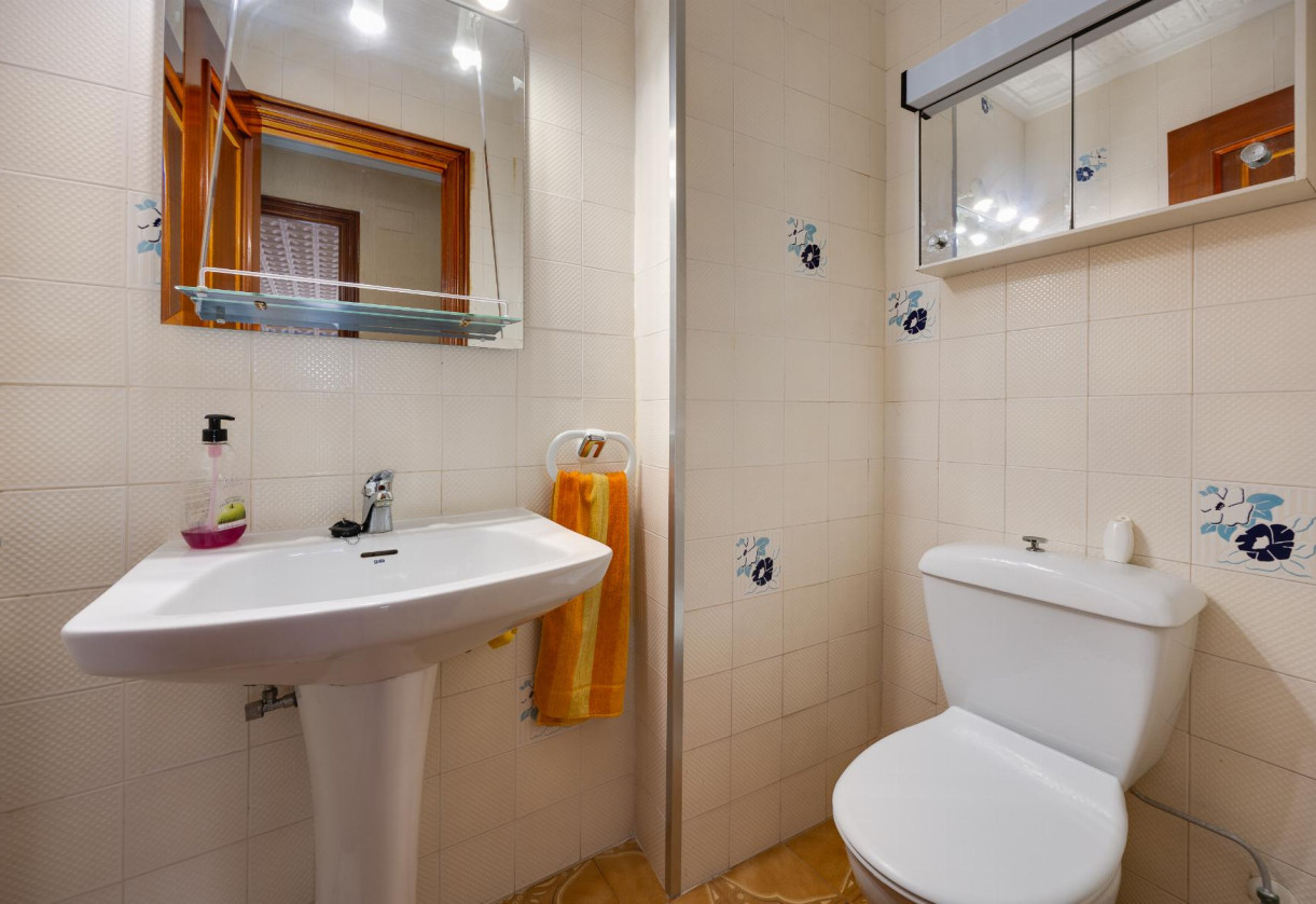 Sale · APARTAMENTO · Torrevieja · Playa del Acequión
