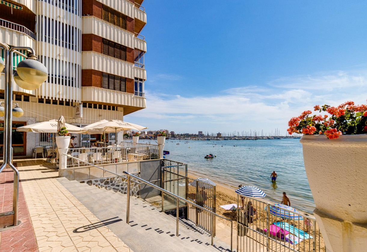 Sale · APARTAMENTO · Torrevieja · Playa del Acequión
