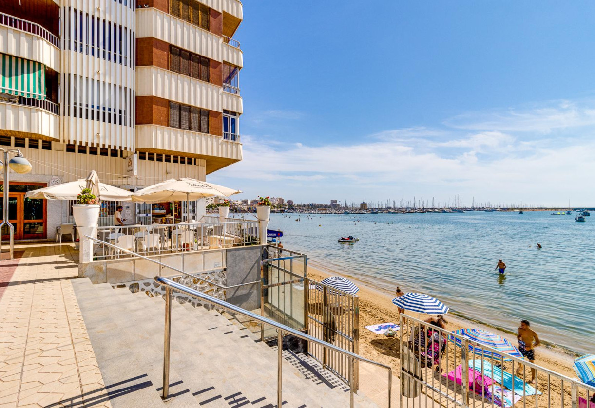 Sale · APARTAMENTO · Torrevieja · Playa del Acequión