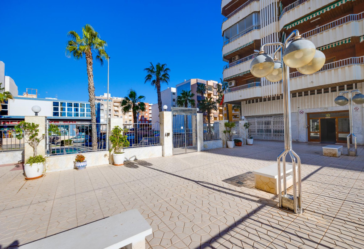 Sale · APARTAMENTO · Torrevieja · Playa del Acequión