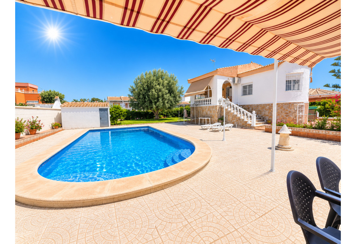Sale · Villa · Torrevieja · LA SIESTA