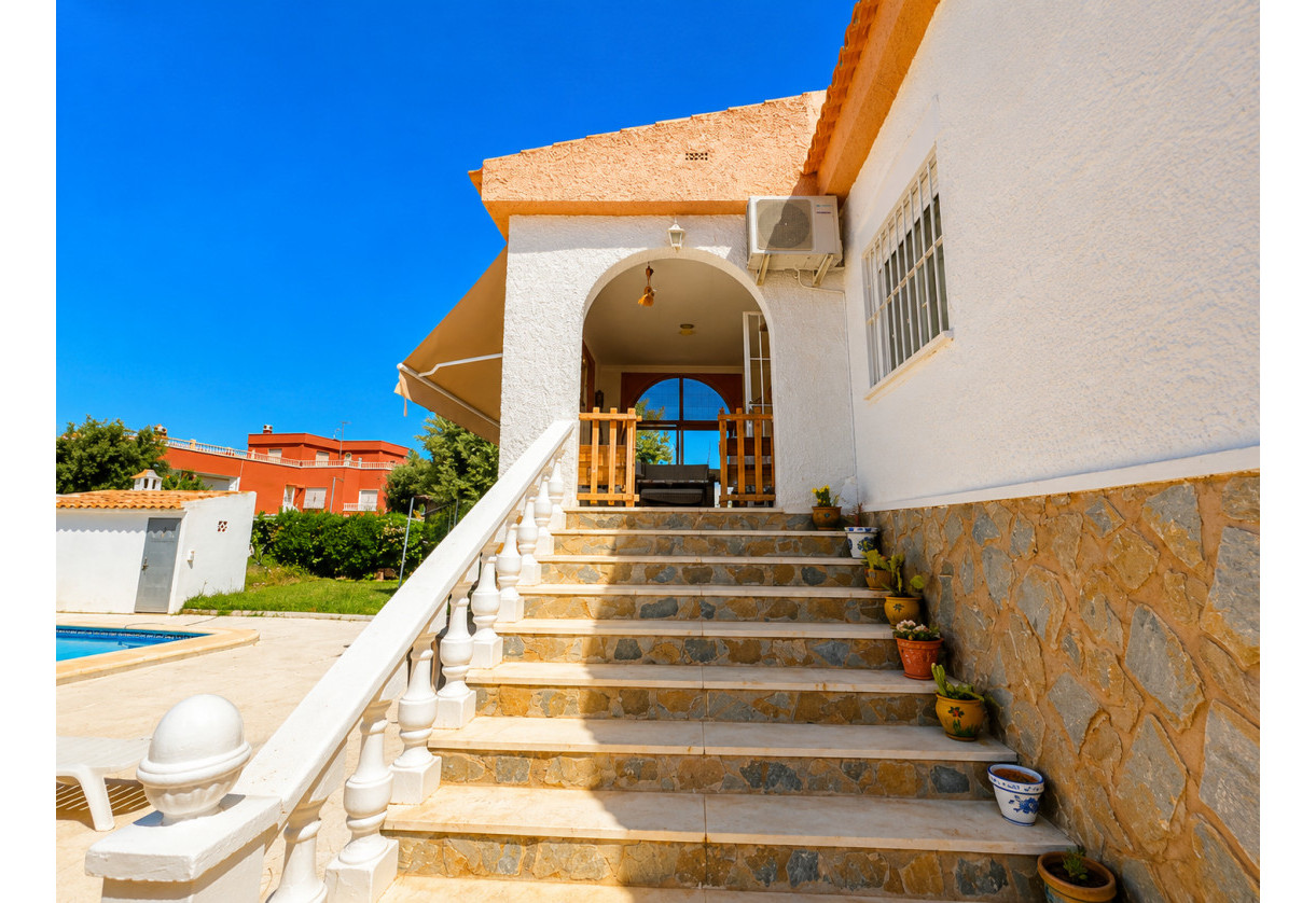 Sale · Villa · Torrevieja · LA SIESTA