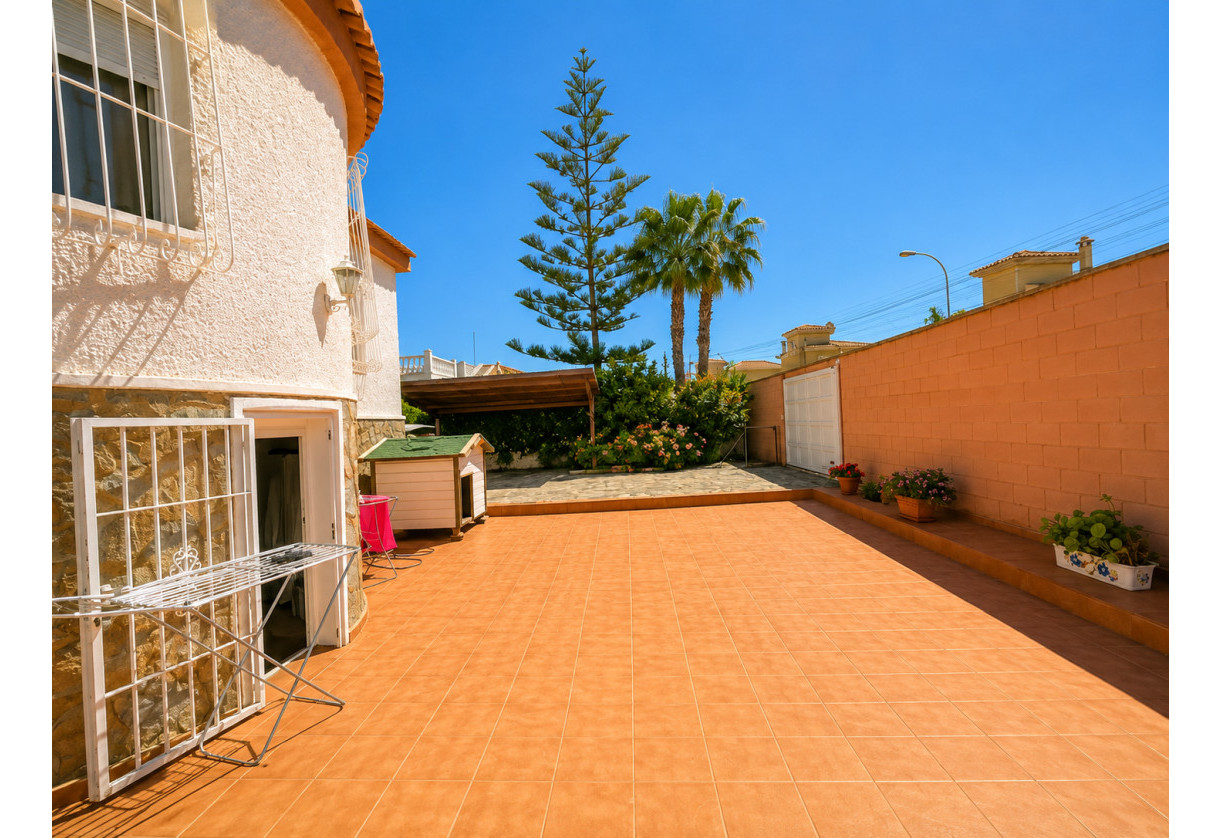 Sale · Villa · Torrevieja · LA SIESTA