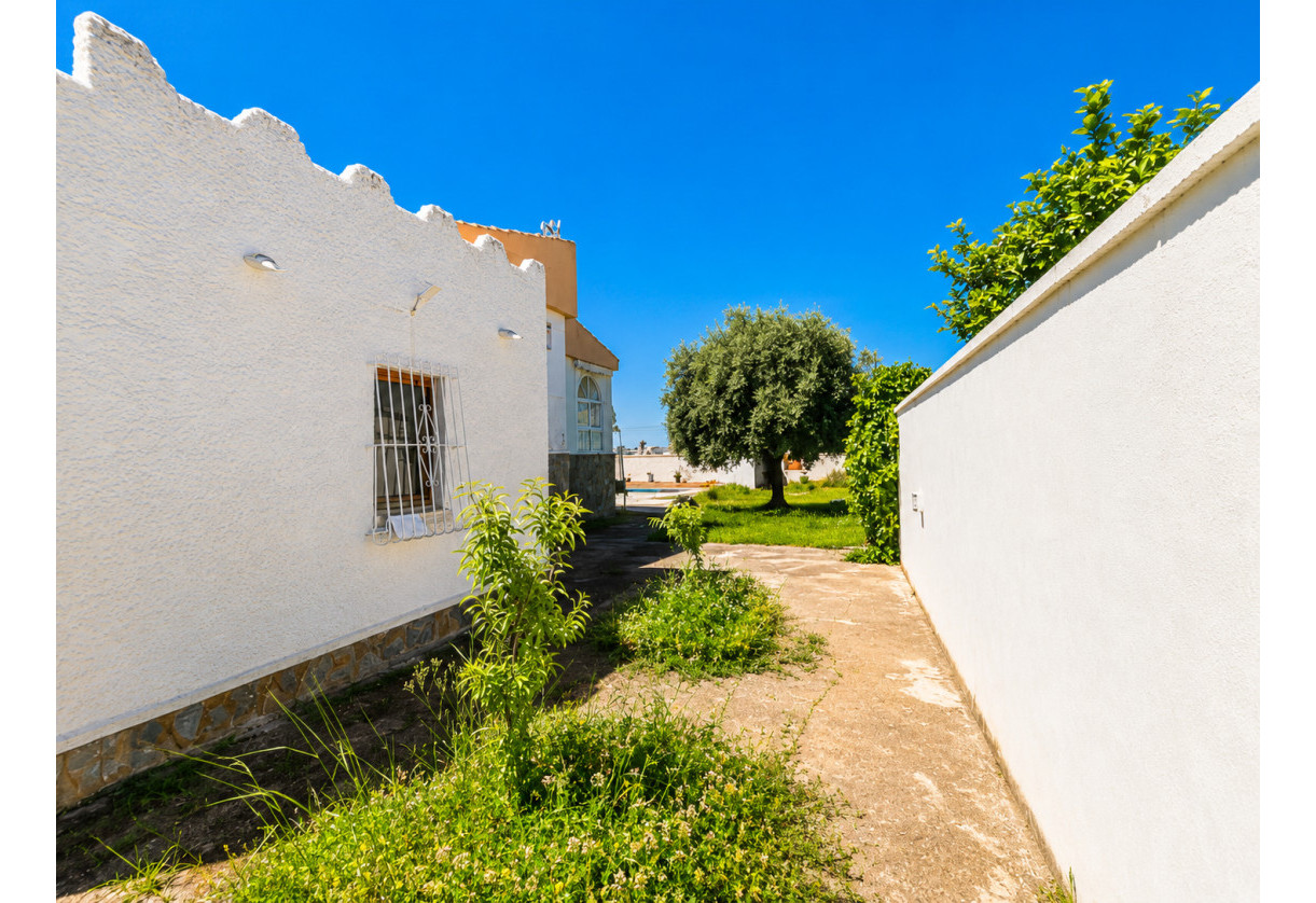 Sale · Villa · Torrevieja · LA SIESTA