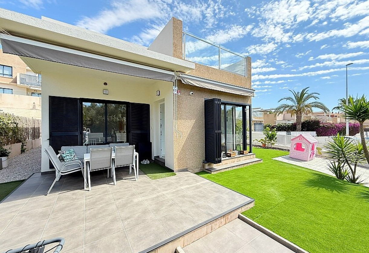 Sale · Villa · Orihuela Costa · La Zenia