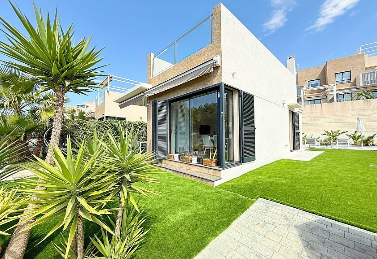 Sale · Villa · Orihuela Costa · La Zenia