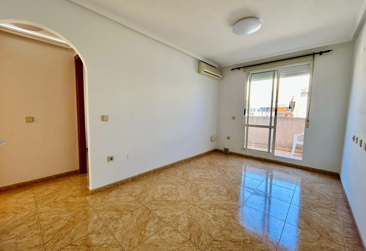 Rynek wtórny · - APARTMENT · Torrevieja Centro · Torrevieja