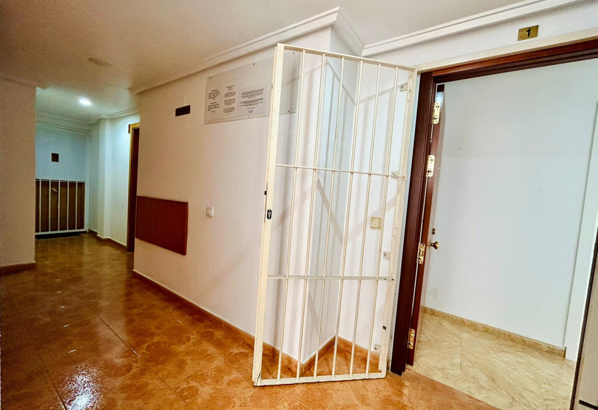 Rynek wtórny · - APARTMENT · Torrevieja Centro · Torrevieja