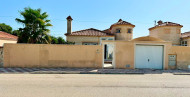 Rynek wtórny · - VILLA · Torrevieja · Urbanización San Luis