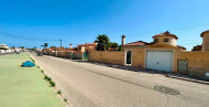 Rynek wtórny · - VILLA · Torrevieja · Urbanización San Luis