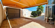 Rynek wtórny · - VILLA · Torrevieja · Urbanización San Luis