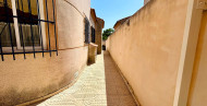 Rynek wtórny · - VILLA · Torrevieja · Urbanización San Luis