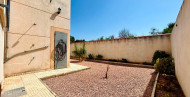 Rynek wtórny · - VILLA · Torrevieja · Urbanización San Luis