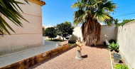 Rynek wtórny · - VILLA · Torrevieja · Urbanización San Luis