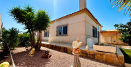 Rynek wtórny · - VILLA · Torrevieja · Urbanización San Luis