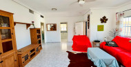 Rynek wtórny · - VILLA · Torrevieja · Urbanización San Luis