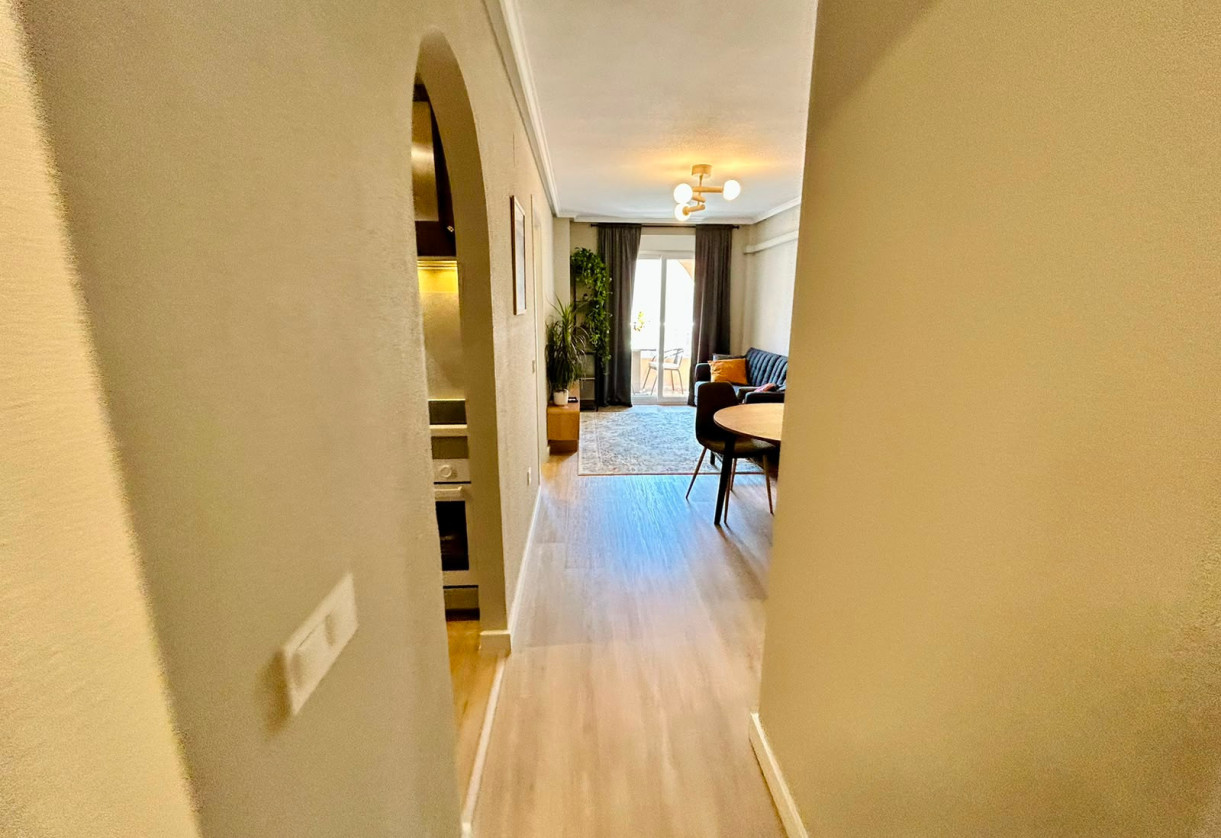 Rynek wtórny · - APARTMENT · Torrevieja Centro · Torrevieja