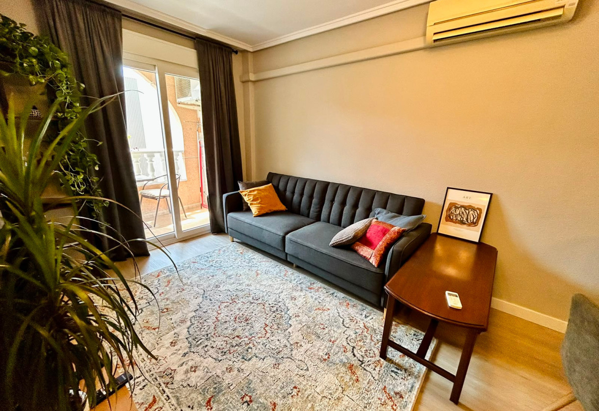 Rynek wtórny · - APARTMENT · Torrevieja Centro · Torrevieja