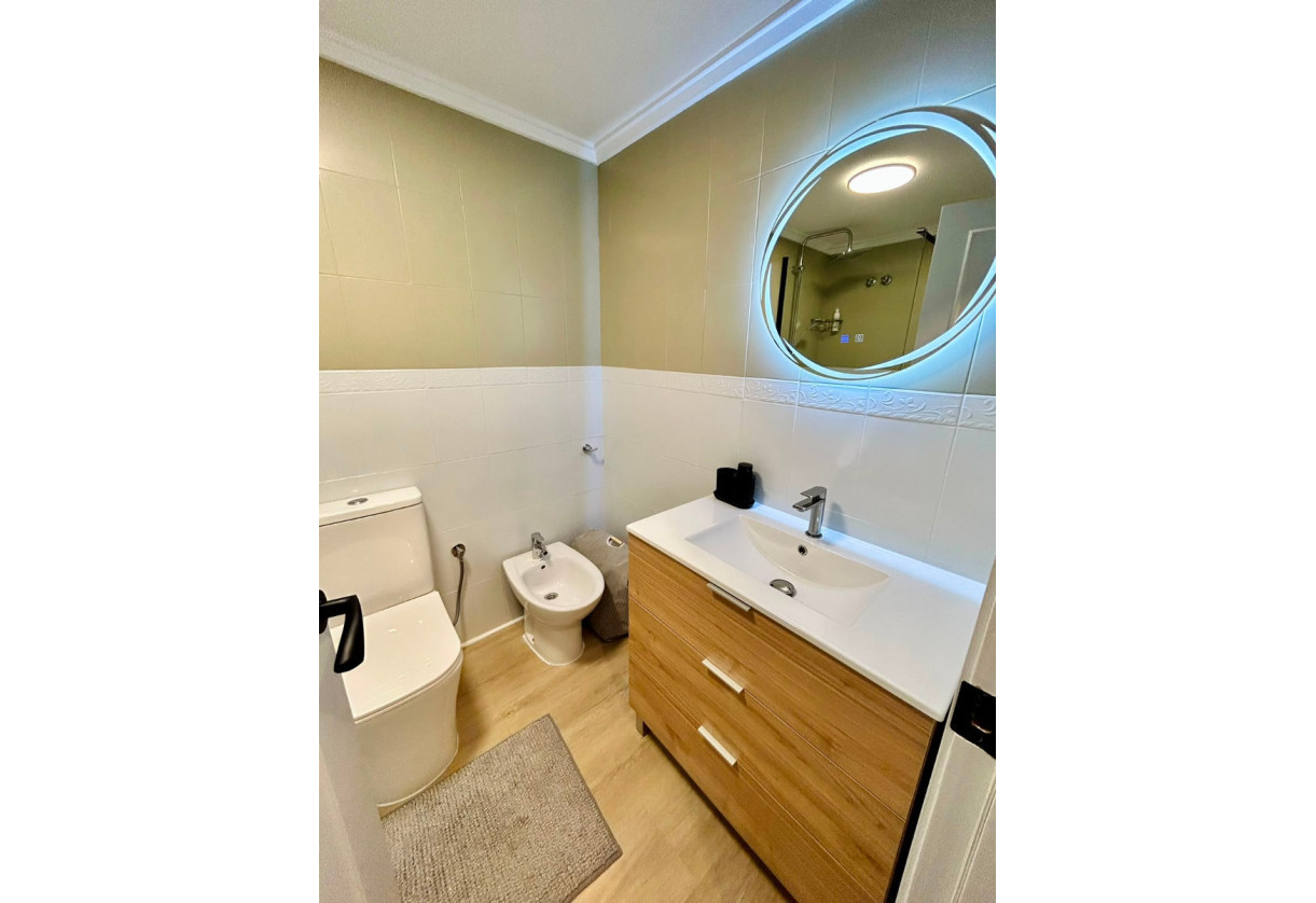 Rynek wtórny · - APARTMENT · Torrevieja Centro · Torrevieja