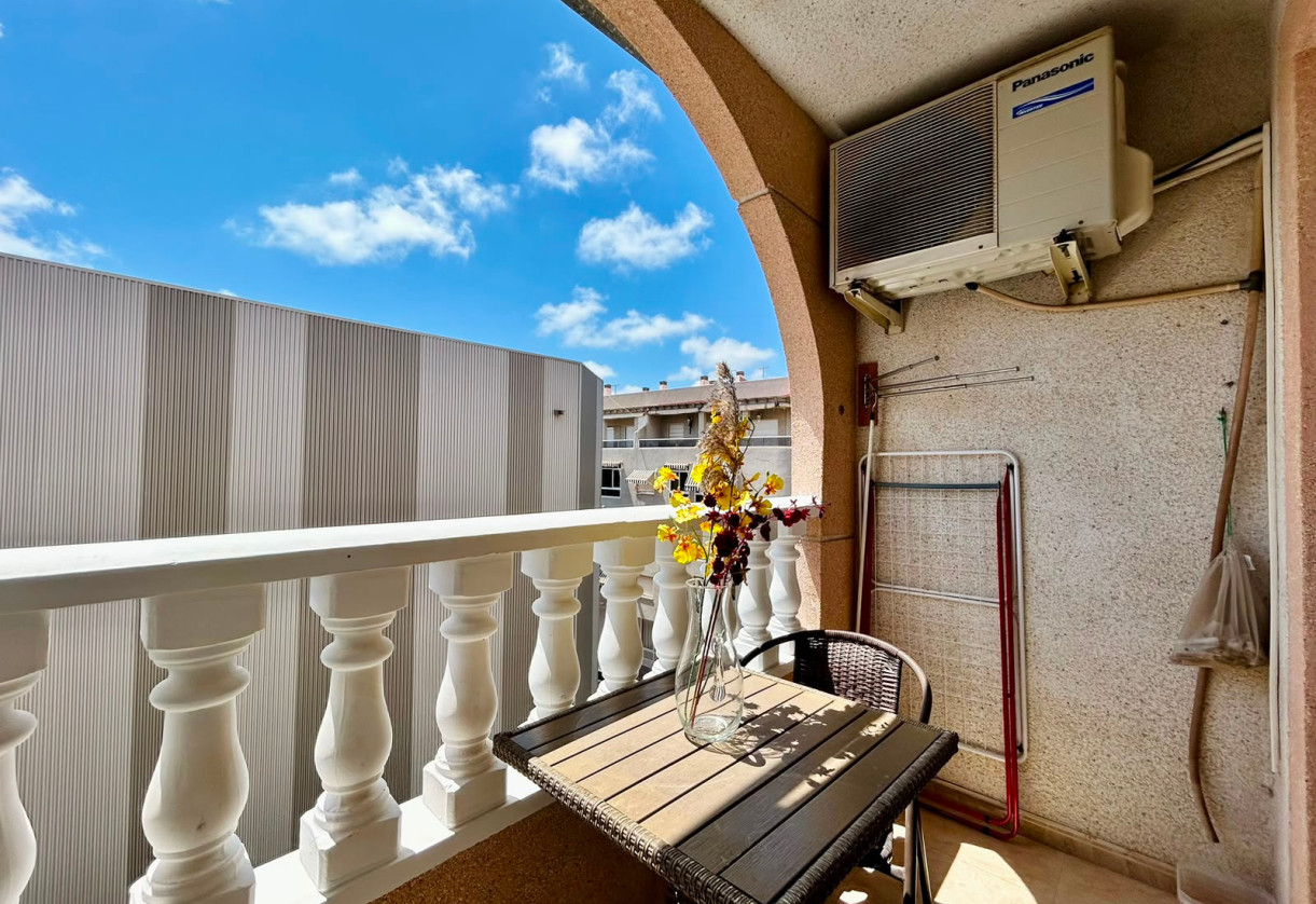 Rynek wtórny · - APARTMENT · Torrevieja Centro · Torrevieja