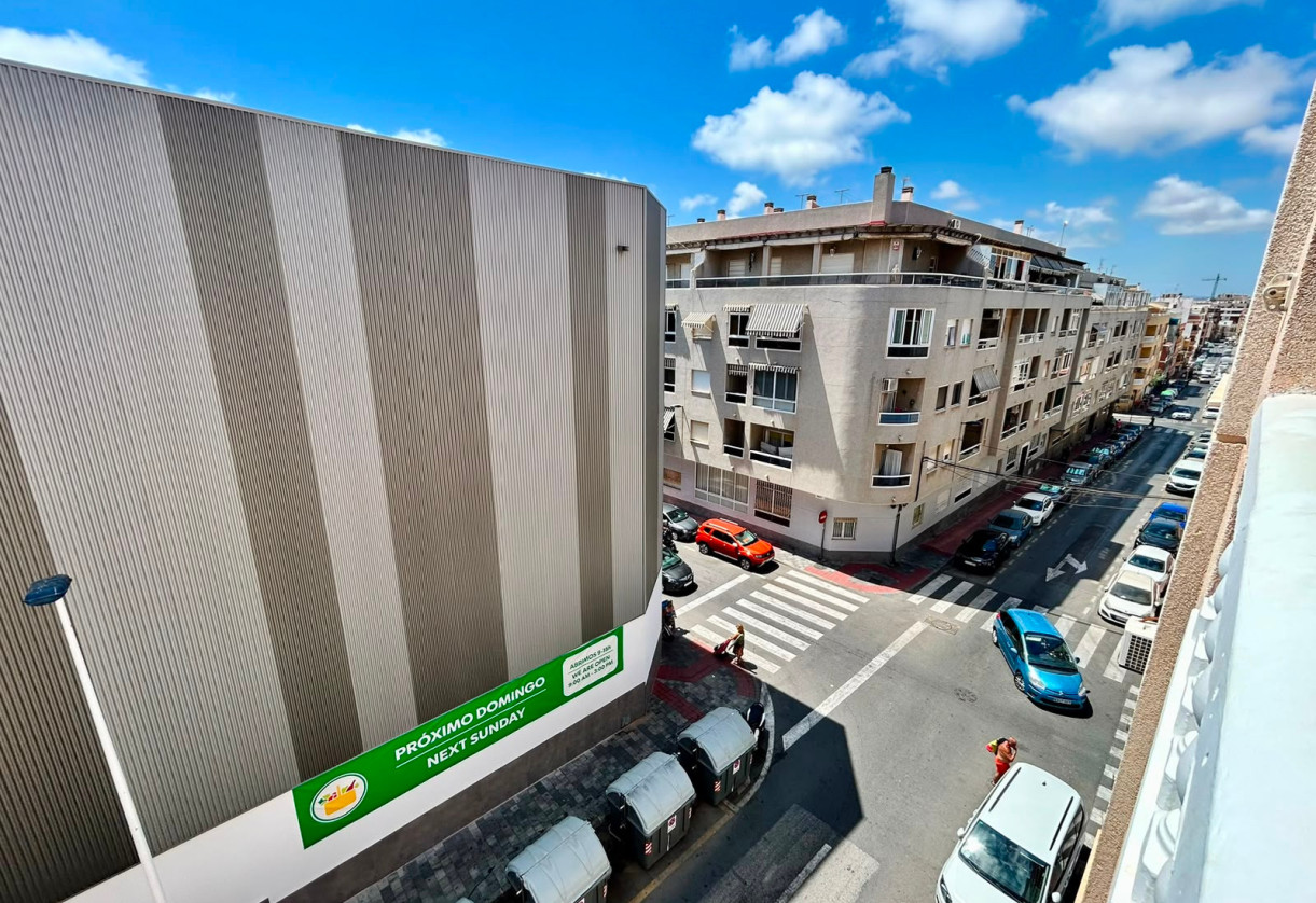 Rynek wtórny · - APARTMENT · Torrevieja Centro · Torrevieja