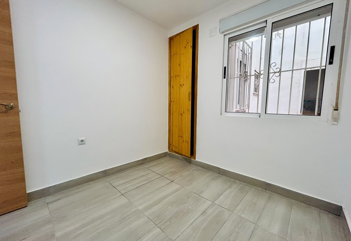 Sale · APARTAMENTO · Torrevieja Centro · Torrevieja
