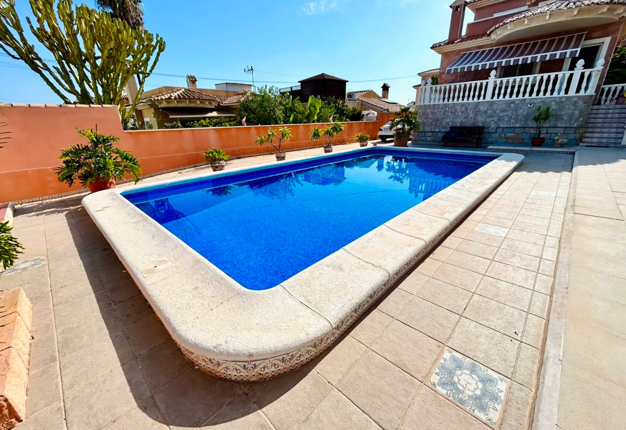 Sale · - VILLA · Orihuela · Los Balcones