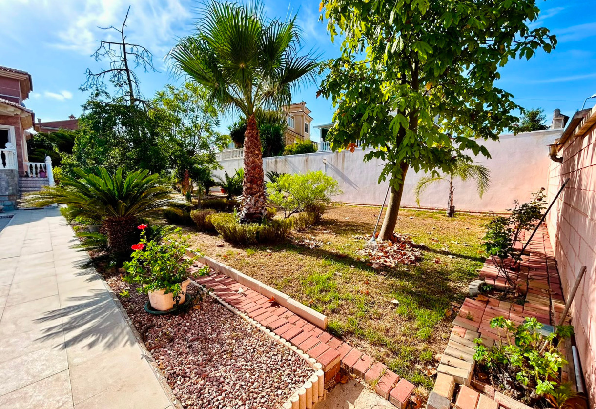 Sale · - VILLA · Orihuela · Los Balcones
