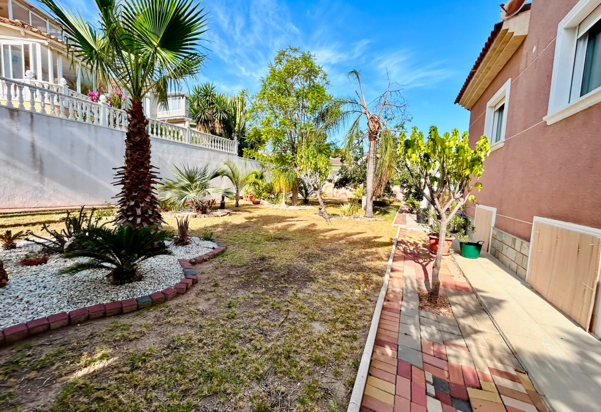 Sale · - VILLA · Orihuela · Los Balcones