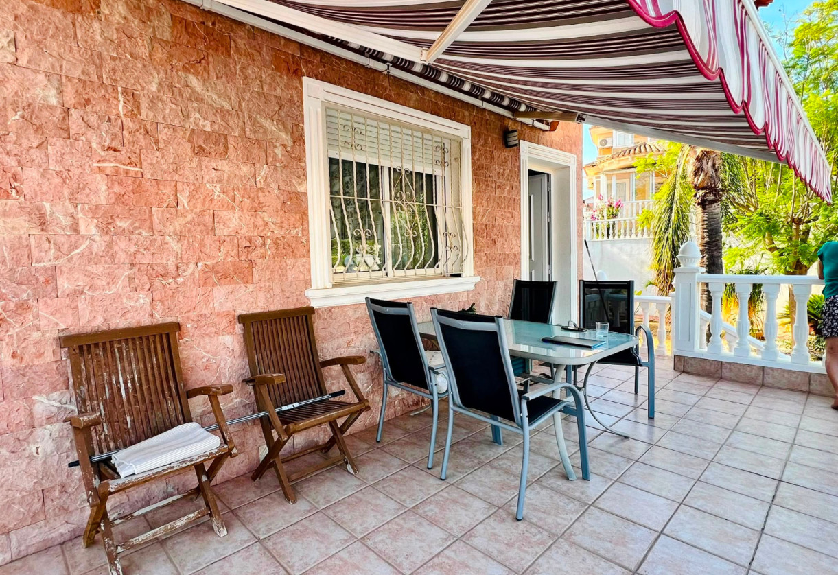 Sale · - VILLA · Orihuela · Los Balcones