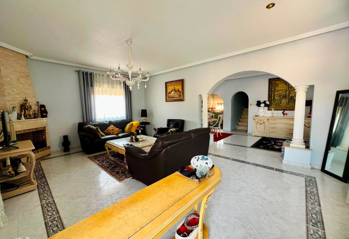 Sale · - VILLA · Orihuela · Los Balcones