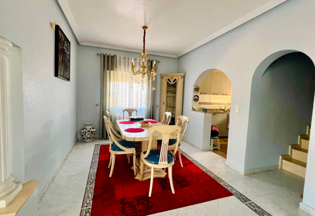 Sale · - VILLA · Orihuela · Los Balcones