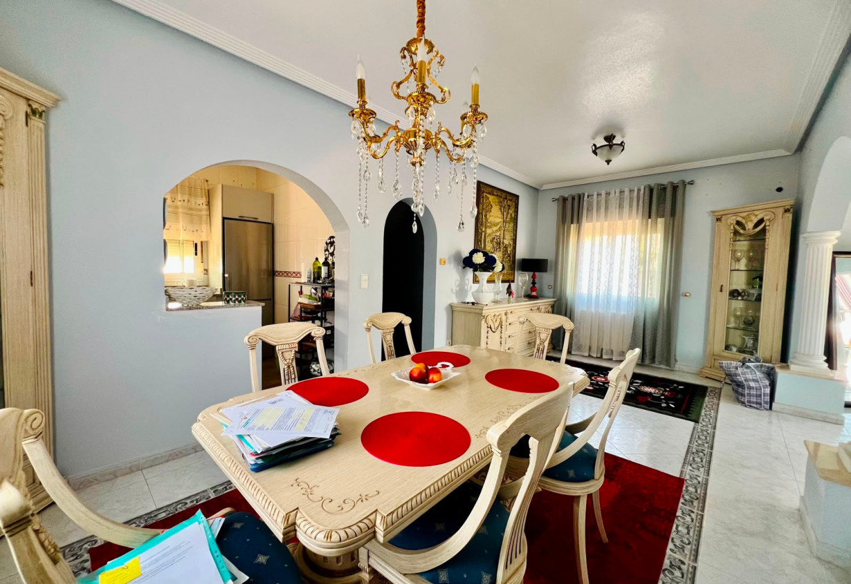 Sale · - VILLA · Orihuela · Los Balcones