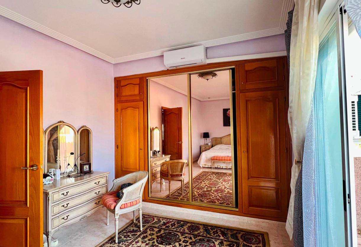 Sale · - VILLA · Orihuela · Los Balcones