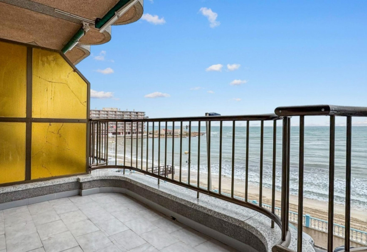 Sale · APARTAMENTO · Torrevieja · Playa de los Locos