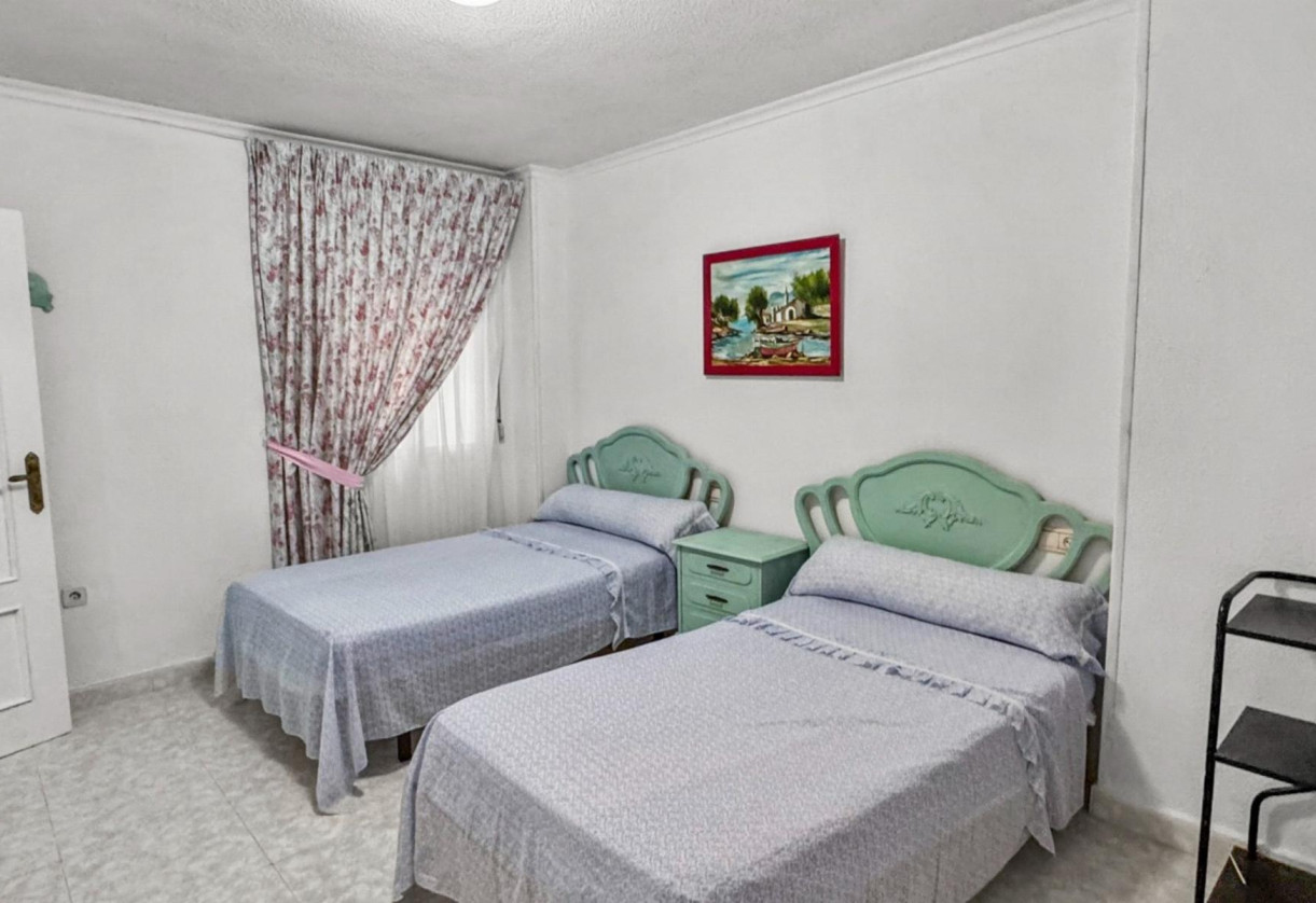 Sale · APARTAMENTO · Torrevieja · Playa de los Locos