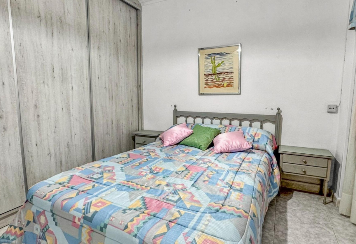 Sale · APARTAMENTO · Torrevieja · Playa de los Locos