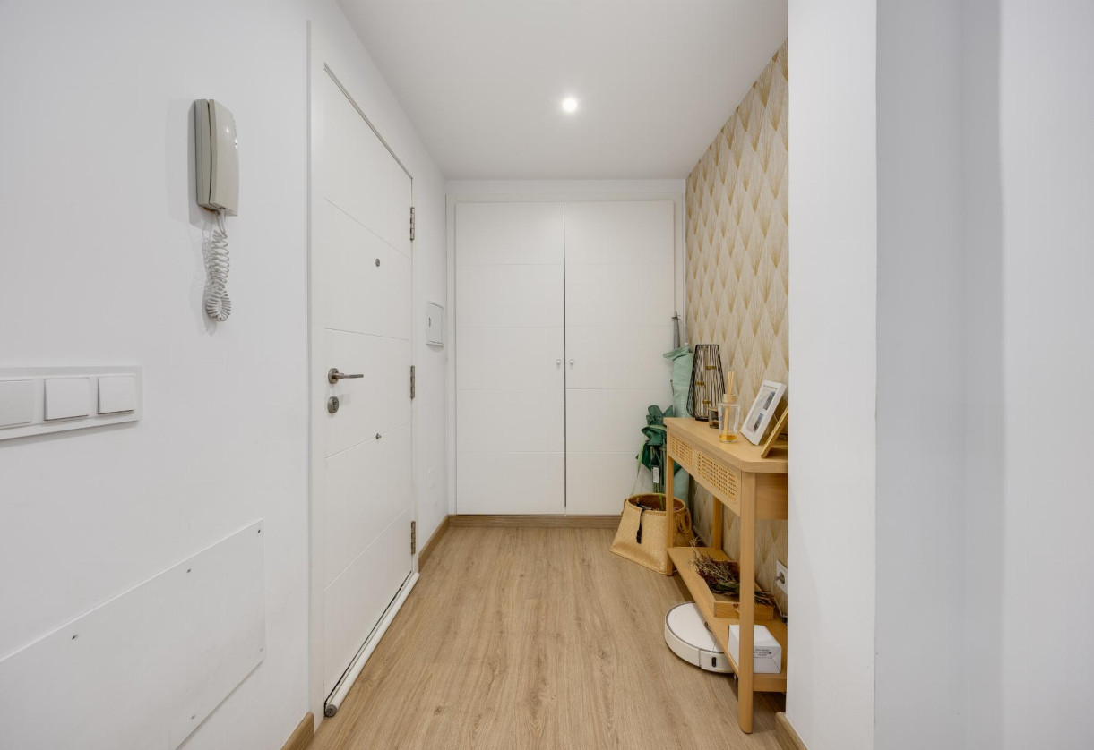 Sale · APARTAMENTO · Torrevieja · playa de los naufragos