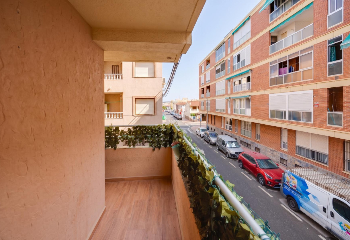 Sale · APARTAMENTO · Torrevieja · playa de los naufragos