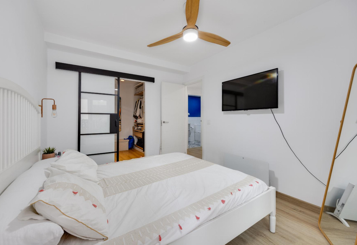 Sale · APARTAMENTO · Torrevieja · playa de los naufragos