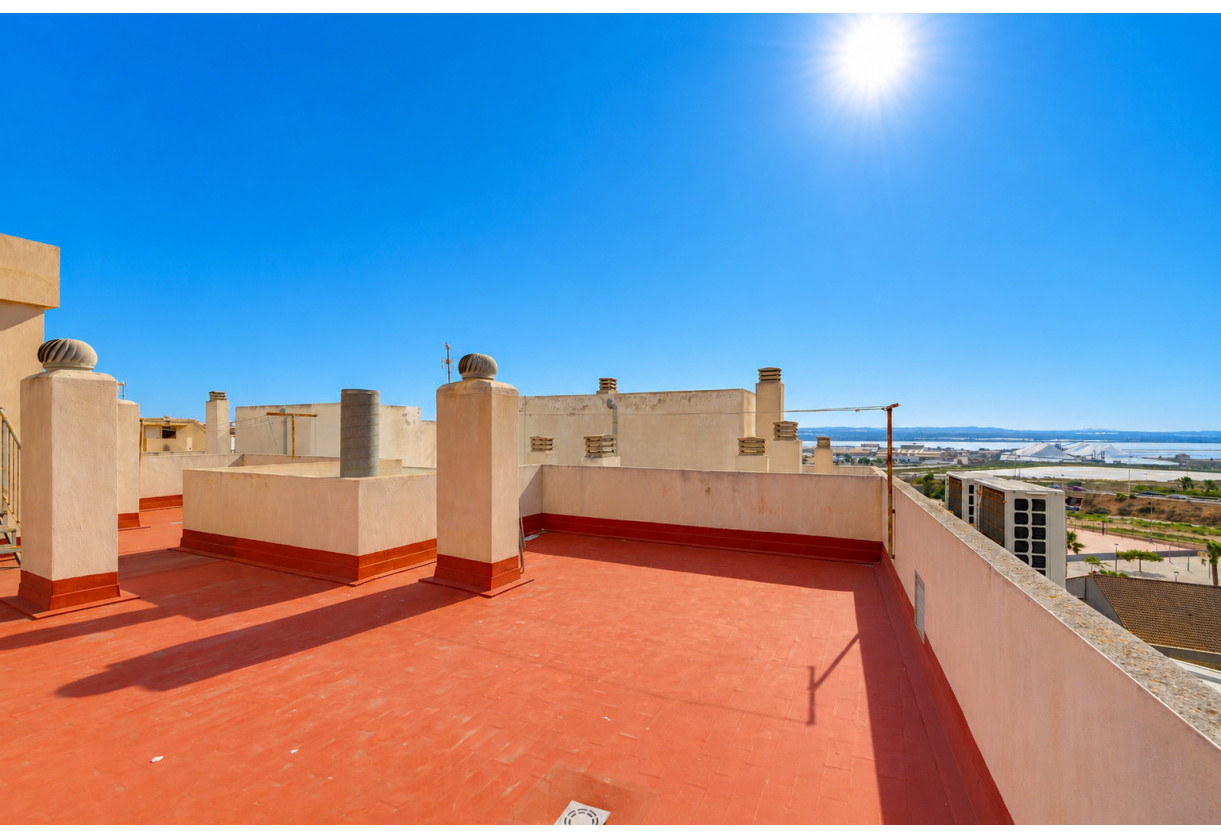 Sale · APARTAMENTO · Torrevieja · Playa del Acequión